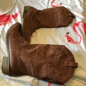 Cowboy boots *NEVER BEEN WORN*